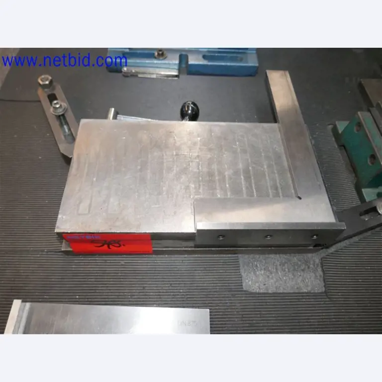 Betriebs- und Geschäftsausstattung - Maschinenbau-1