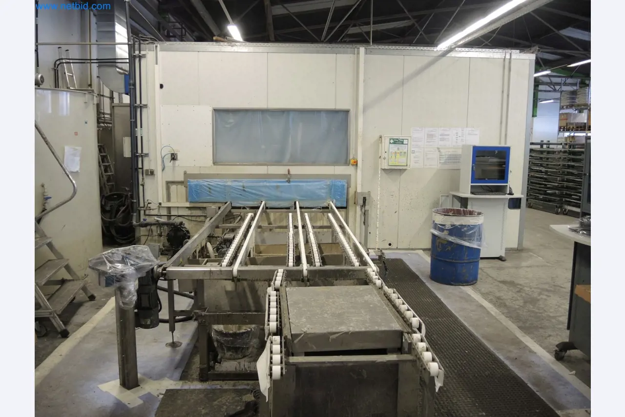 Machines for the production of insulation materials, EPS foam parts / particle foam components-2