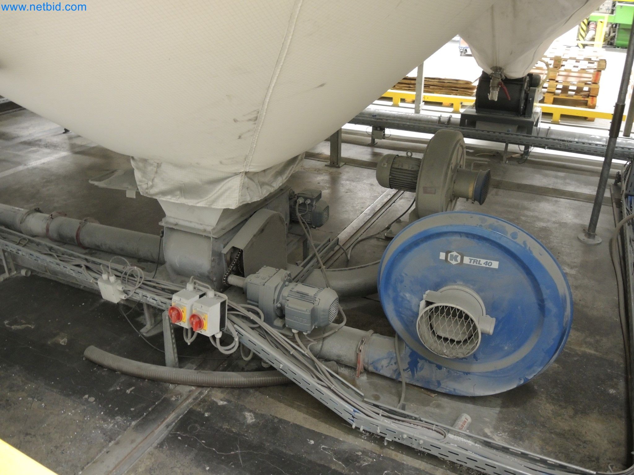 Machines for the production of insulation materials, EPS foam parts / particle foam components-6