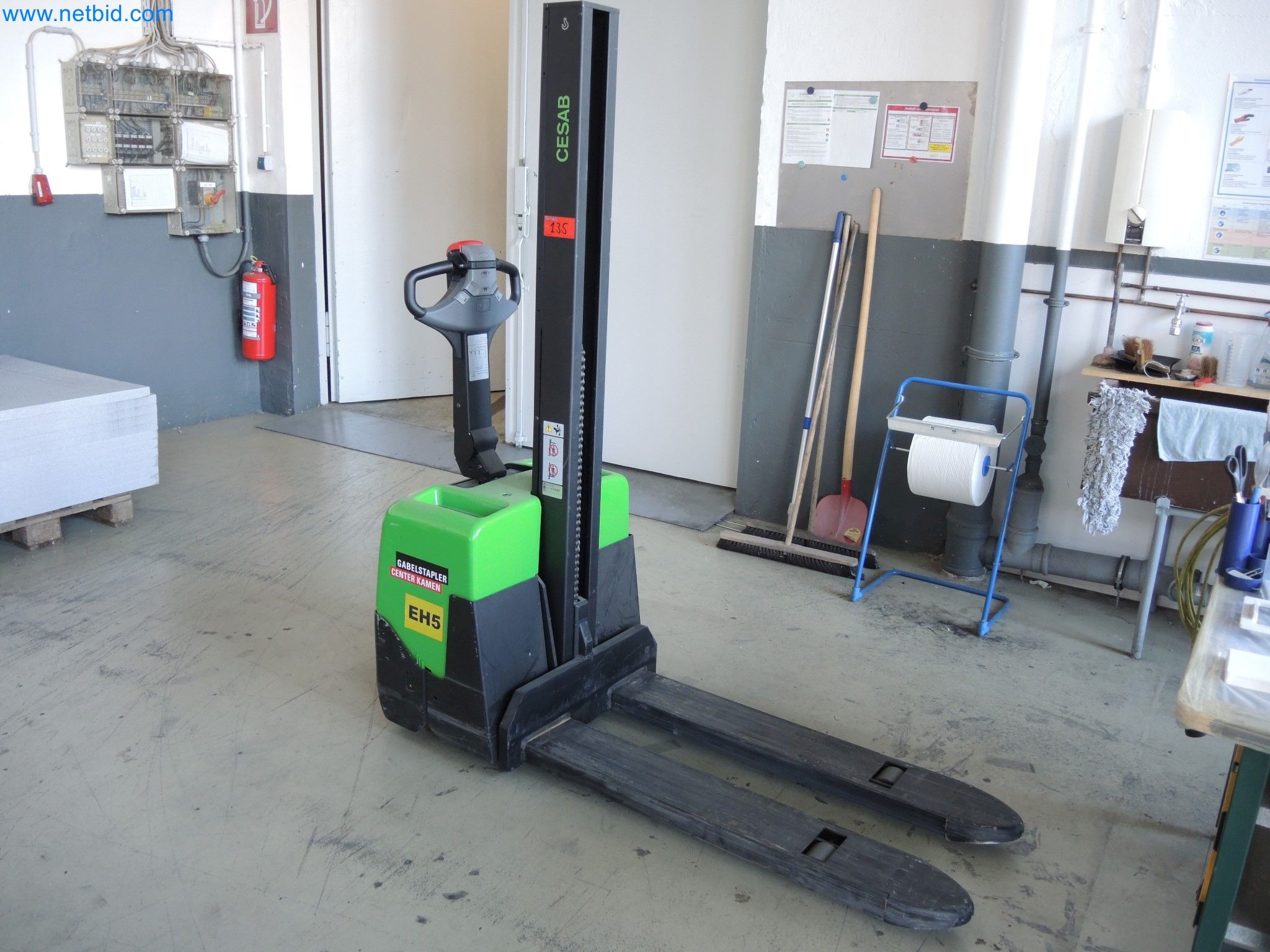 Machines for the production of insulation materials, EPS foam parts / particle foam components-1