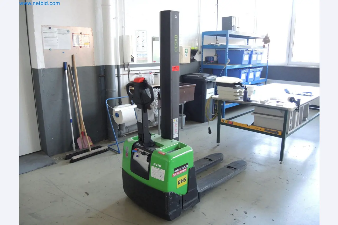 Machines for the production of insulation materials, EPS foam parts / particle foam components-2