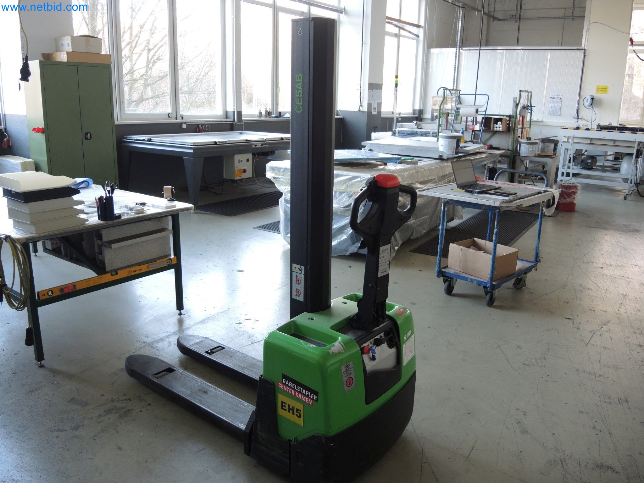 Machines for the production of insulation materials, EPS foam parts / particle foam components-4