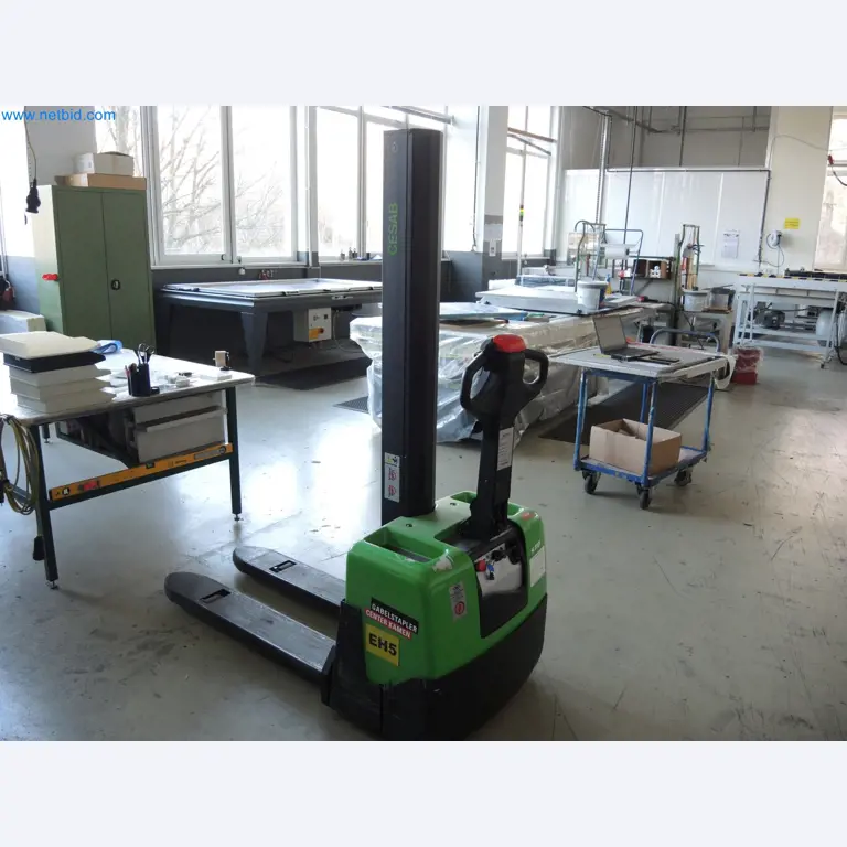 Machines for the production of insulation materials, EPS foam parts / particle foam components-4