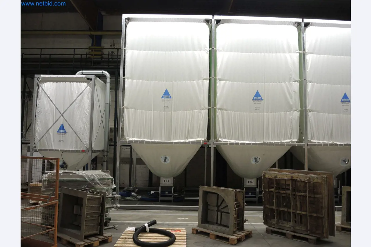 Machines for the production of insulation materials, EPS foam parts / particle foam components-2