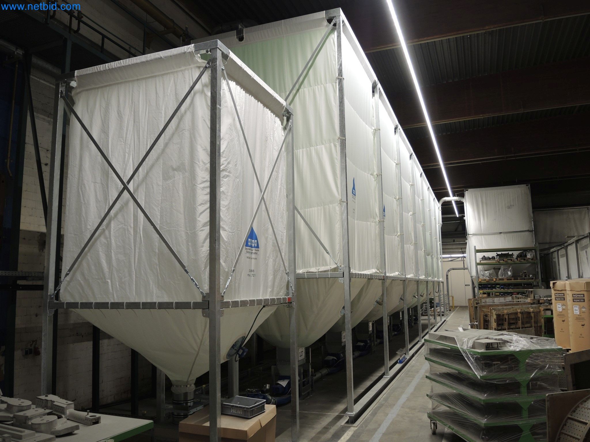 Machines for the production of insulation materials, EPS foam parts / particle foam components-3