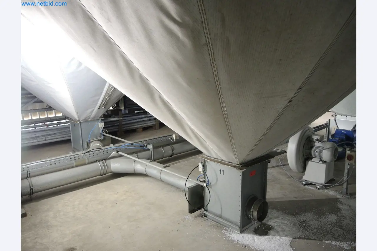 Machines for the production of insulation materials, EPS foam parts / particle foam components-1