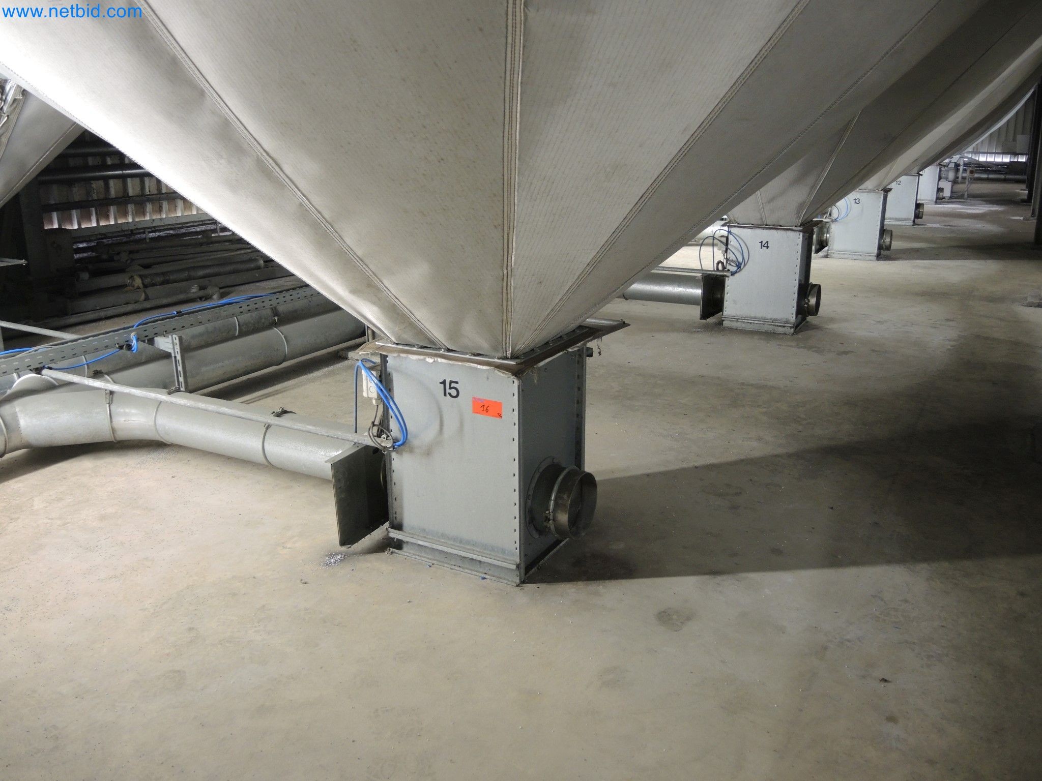 Machines for the production of insulation materials, EPS foam parts / particle foam components-2