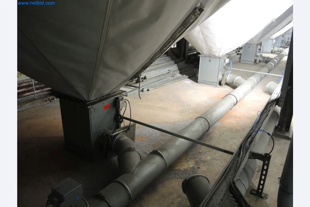 Machines for the production of insulation materials, EPS foam parts / particle foam components-3