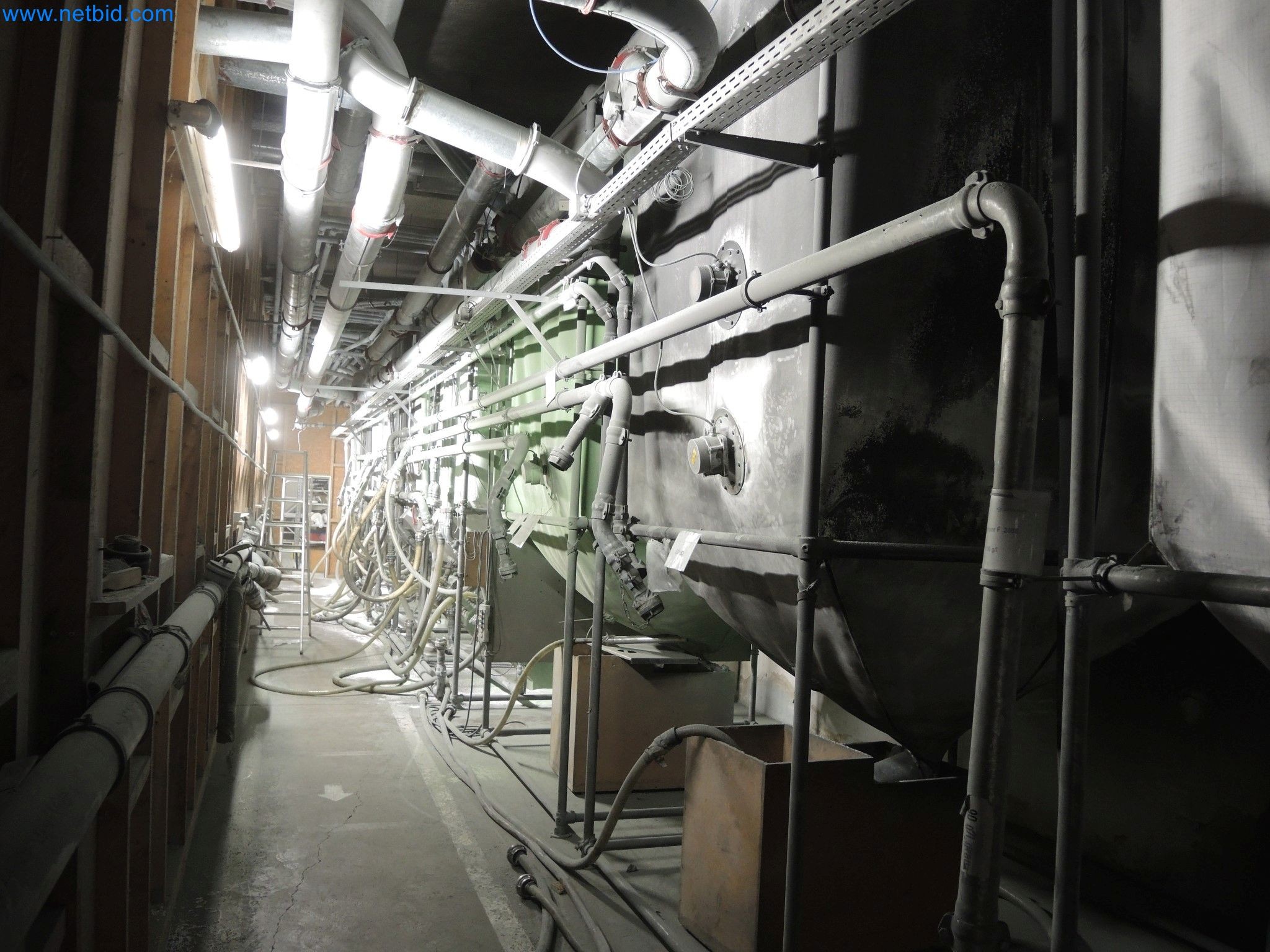 Machines for the production of insulation materials, EPS foam parts / particle foam components-1