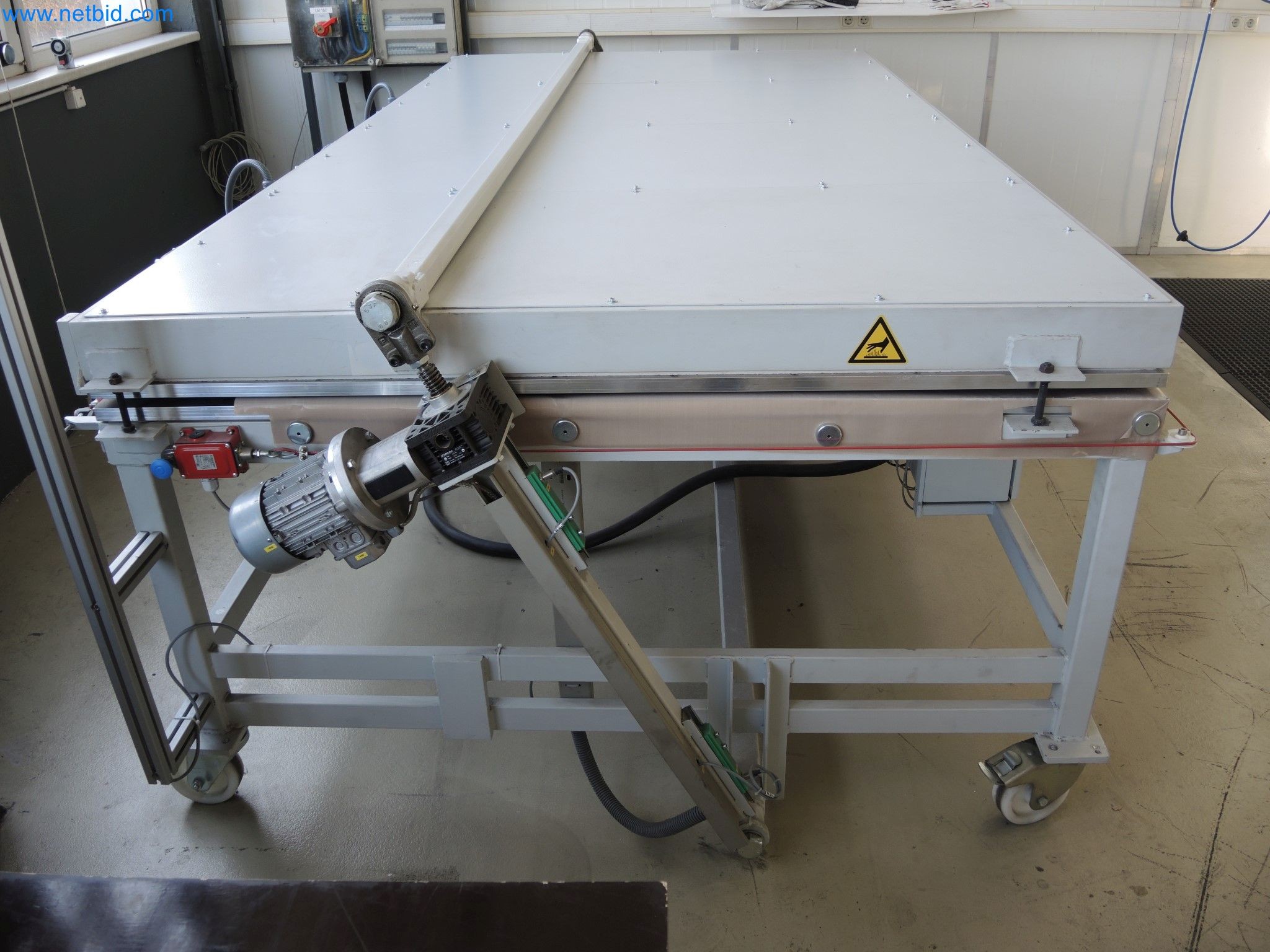 Machines for the production of insulation materials, EPS foam parts / particle foam components-1