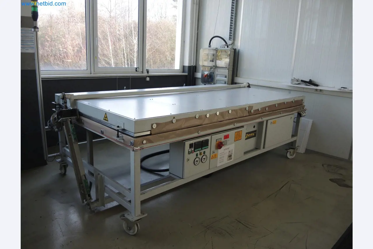 Machines for the production of insulation materials, EPS foam parts / particle foam components-2