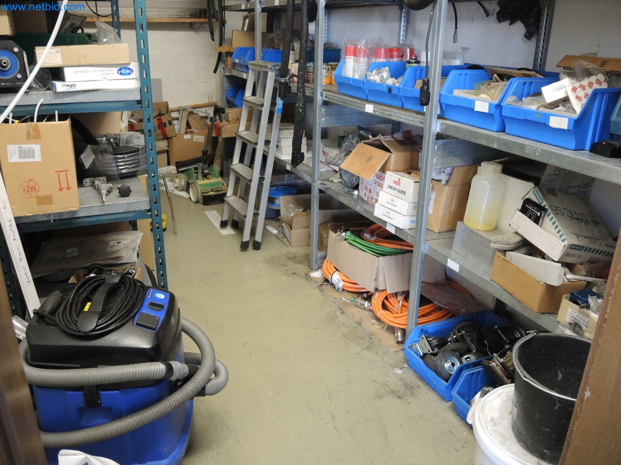 Machines for the production of insulation materials, EPS foam parts / particle foam components-3