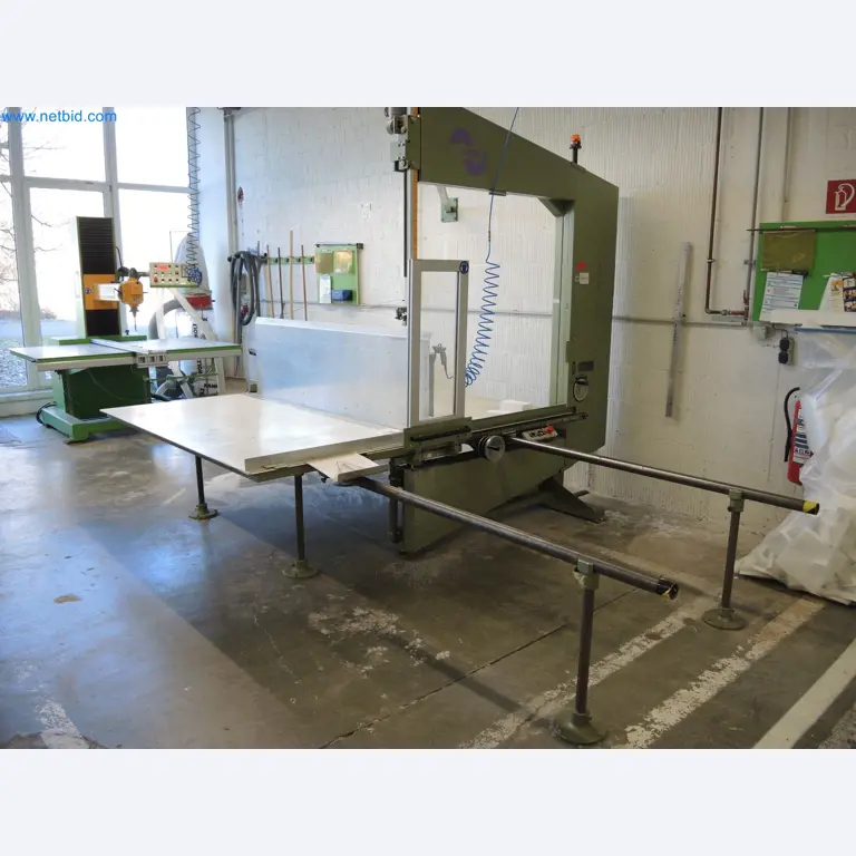 Machines for the production of insulation materials, EPS foam parts / particle foam components-1