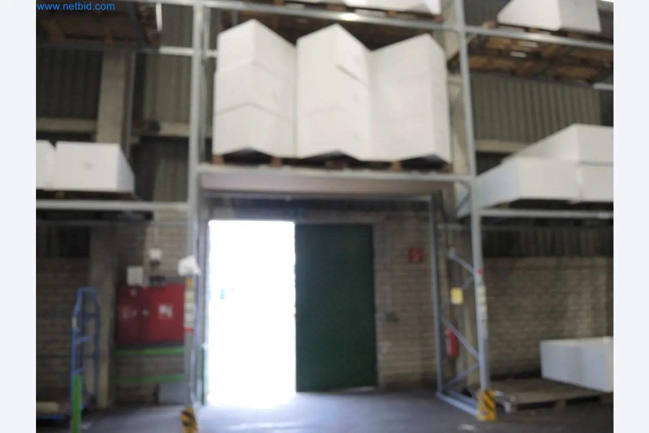 Machines for the production of insulation materials, EPS foam parts / particle foam components-2