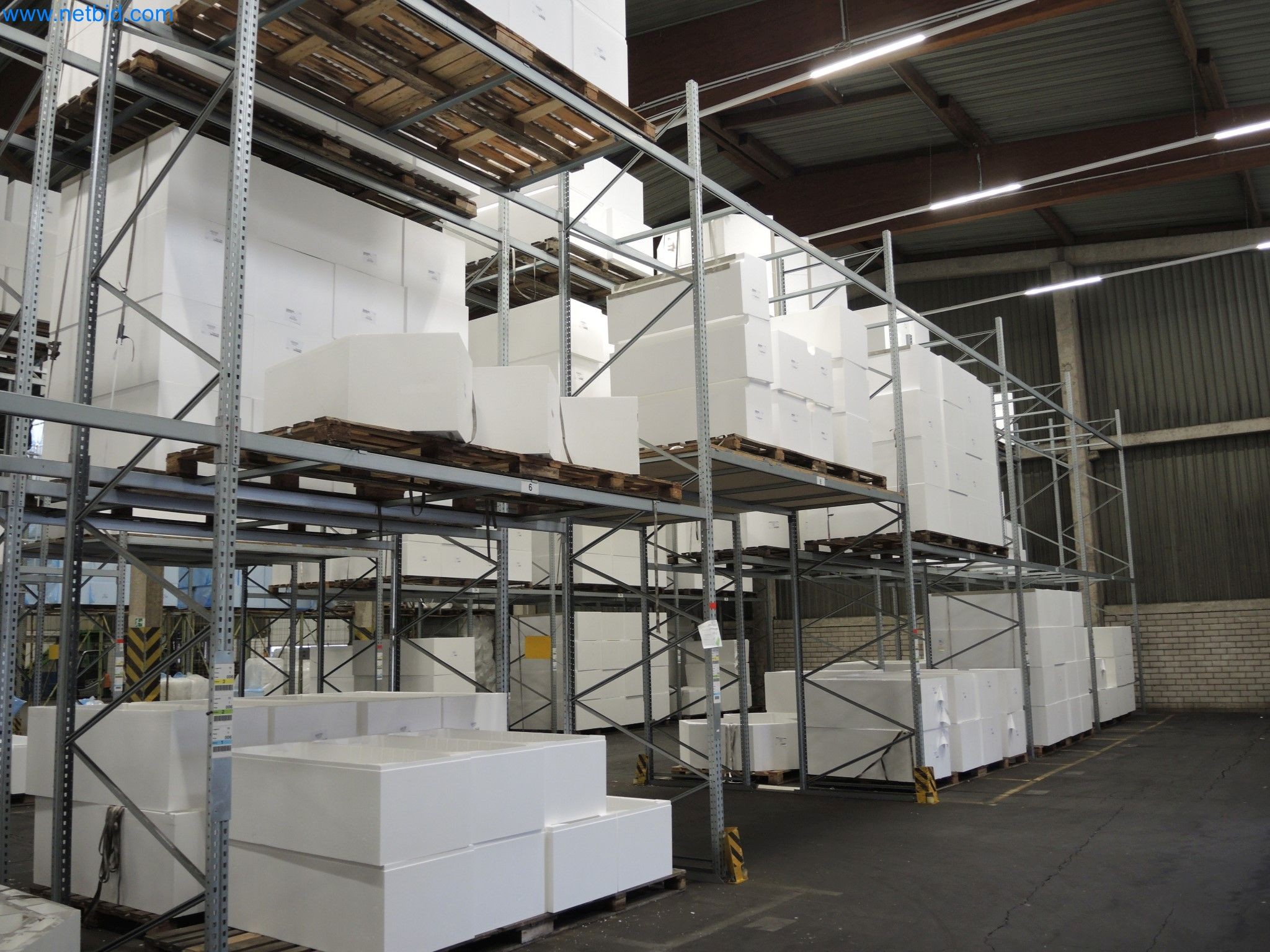 Machines for the production of insulation materials, EPS foam parts / particle foam components-4