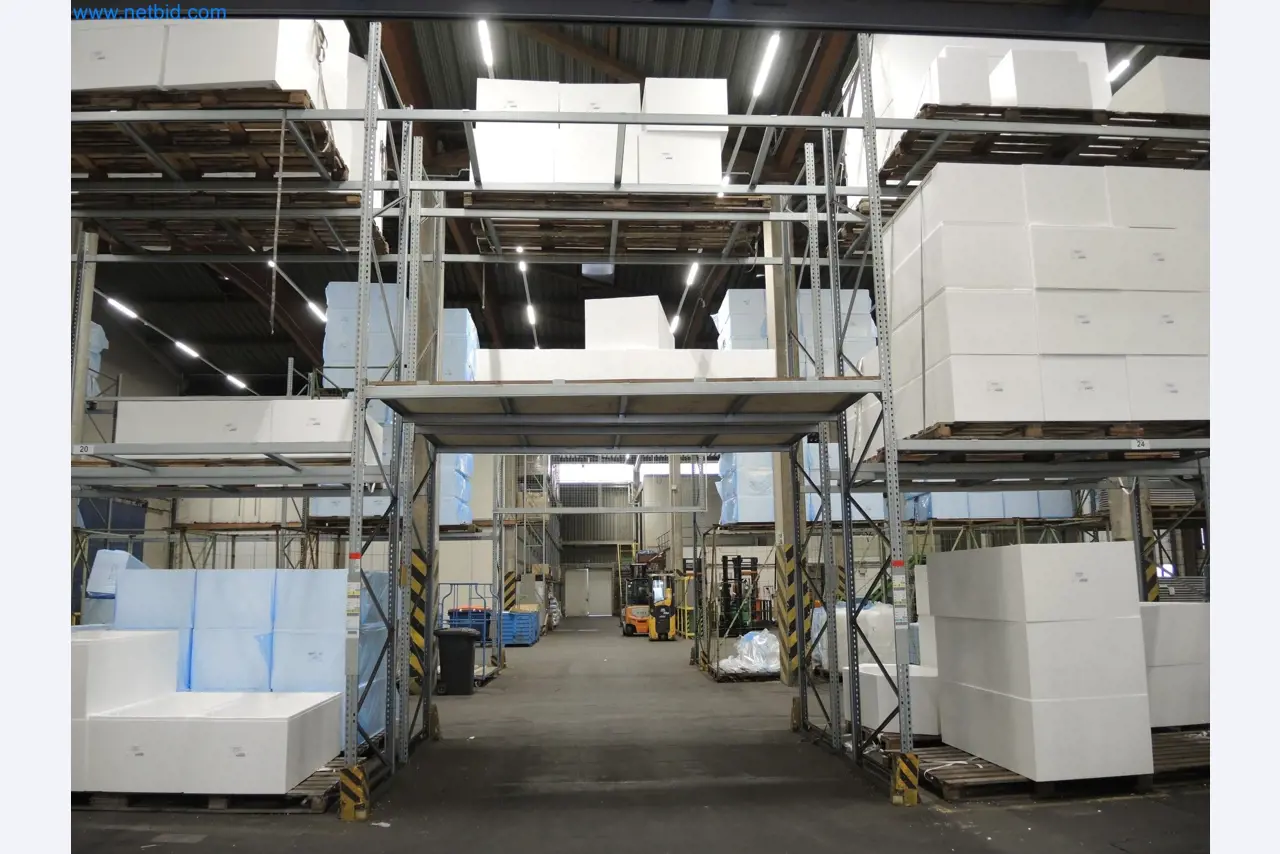 Machines for the production of insulation materials, EPS foam parts / particle foam components-3