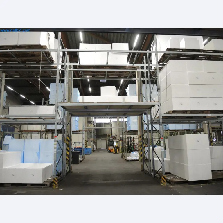 Machines for the production of insulation materials, EPS foam parts / particle foam components-3