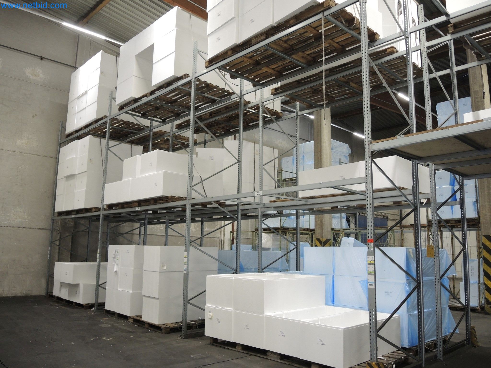 Machines for the production of insulation materials, EPS foam parts / particle foam components-4