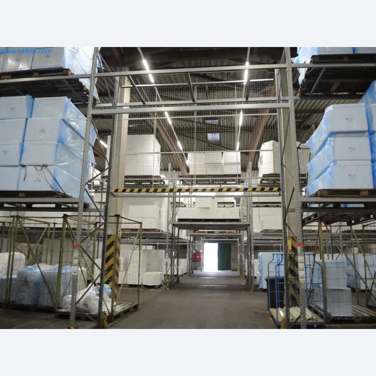 Machines for the production of insulation materials, EPS foam parts / particle foam components-1