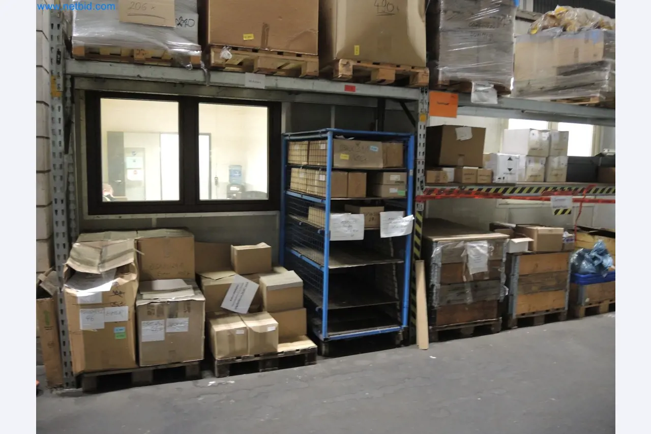 Machines for the production of insulation materials, EPS foam parts / particle foam components-2