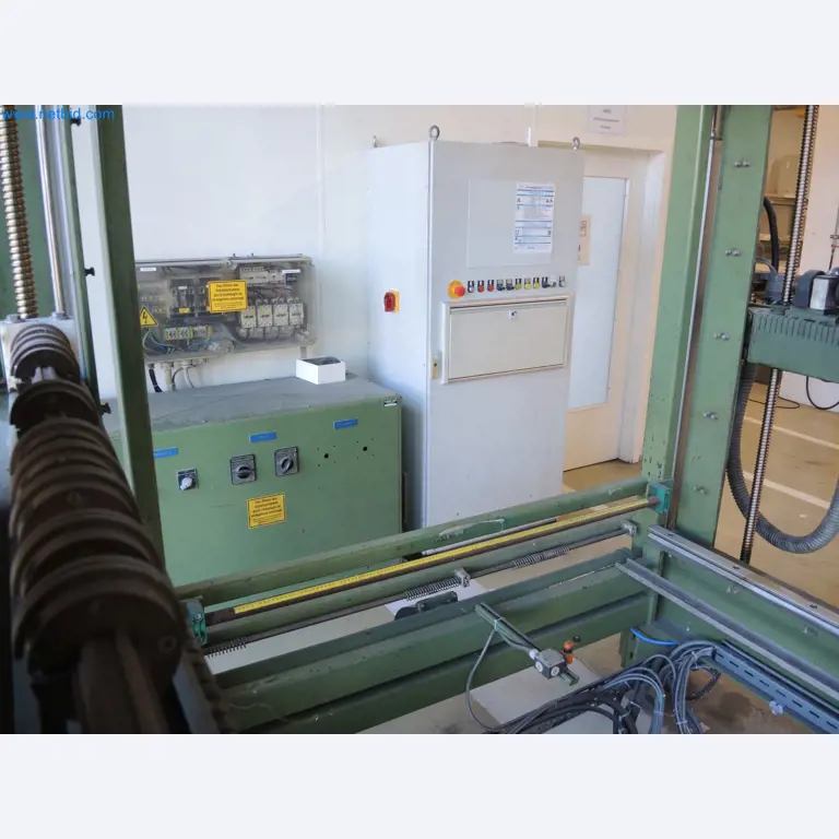 Machines for the production of insulation materials, EPS foam parts / particle foam components-4