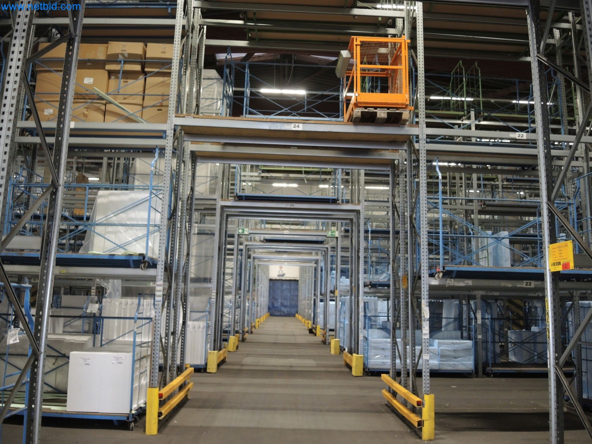 Machines for the production of insulation materials, EPS foam parts / particle foam components-1