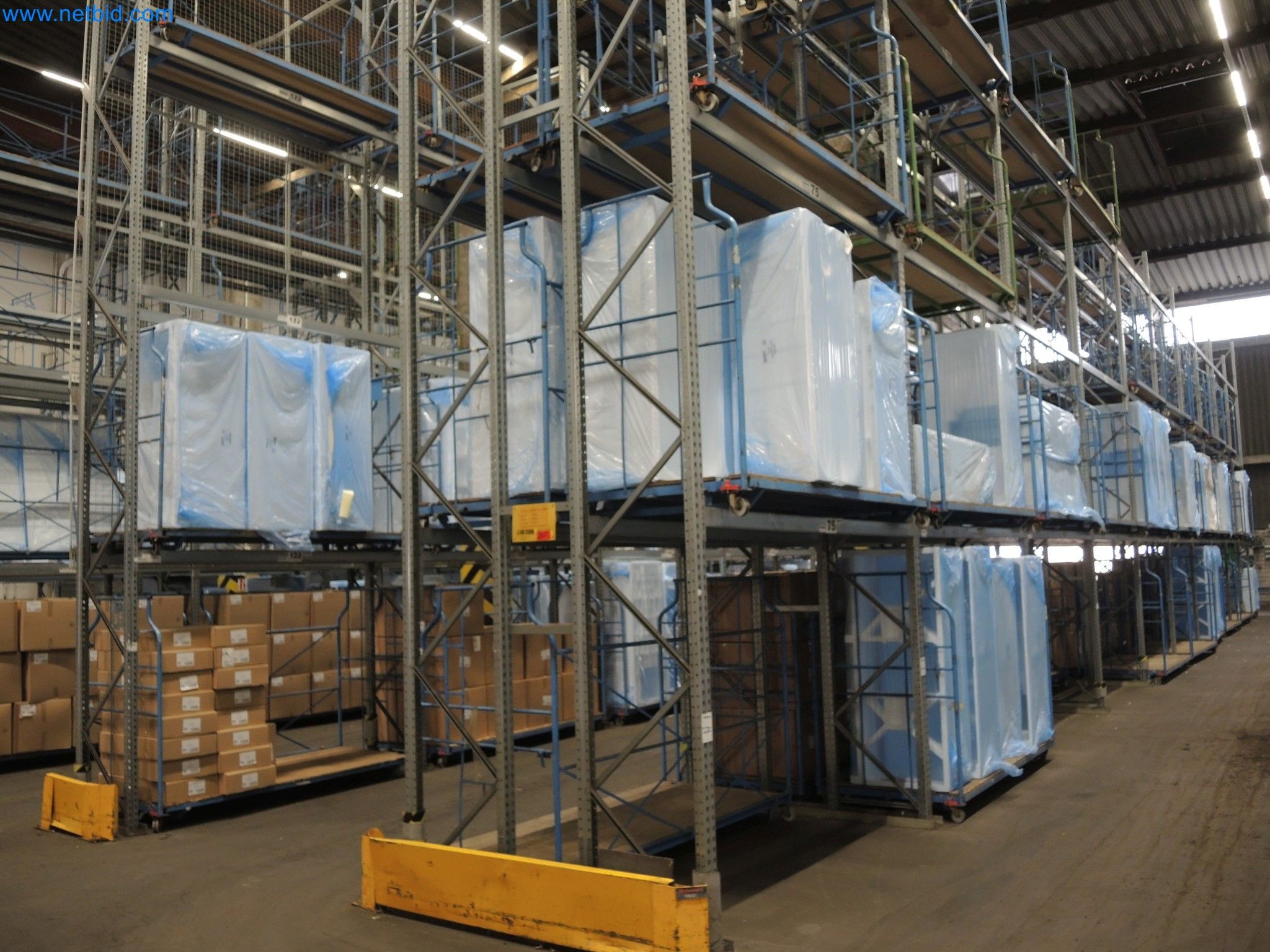 Machines for the production of insulation materials, EPS foam parts / particle foam components-2