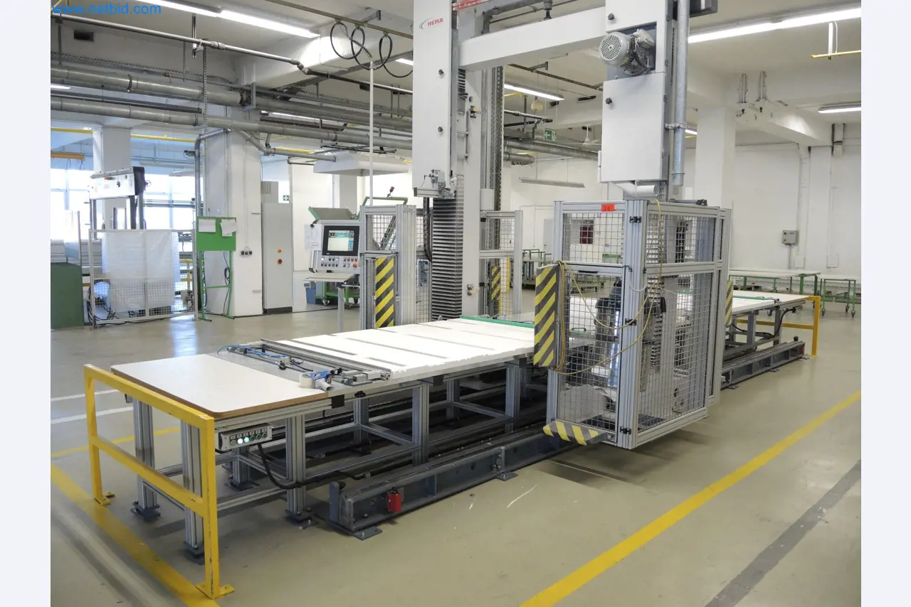 Machines for the production of insulation materials, EPS foam parts / particle foam components-3