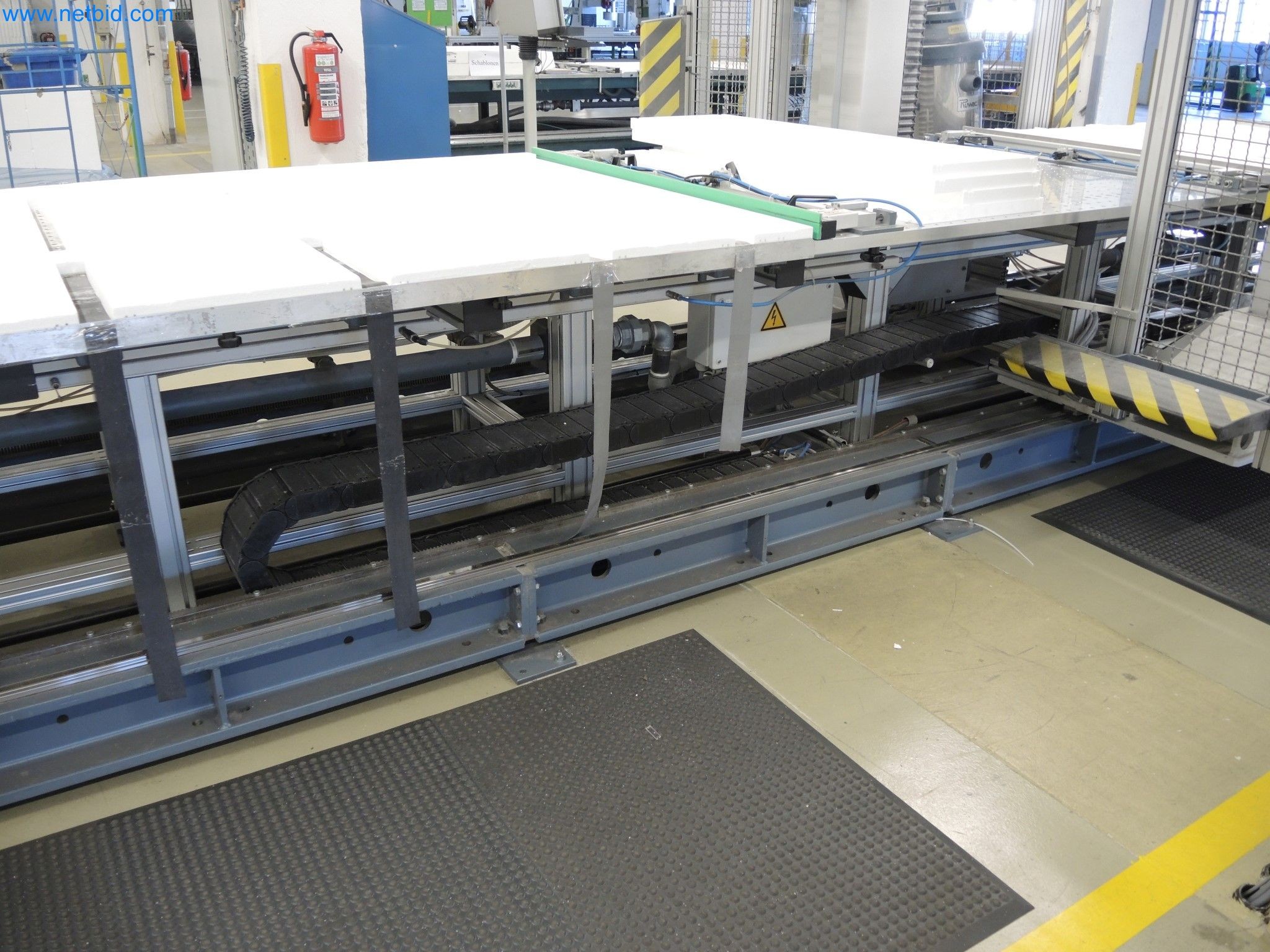 Machines for the production of insulation materials, EPS foam parts / particle foam components-4