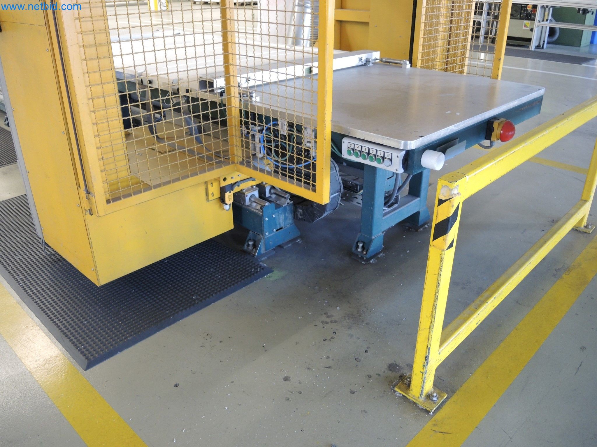 Machines for the production of insulation materials, EPS foam parts / particle foam components-3