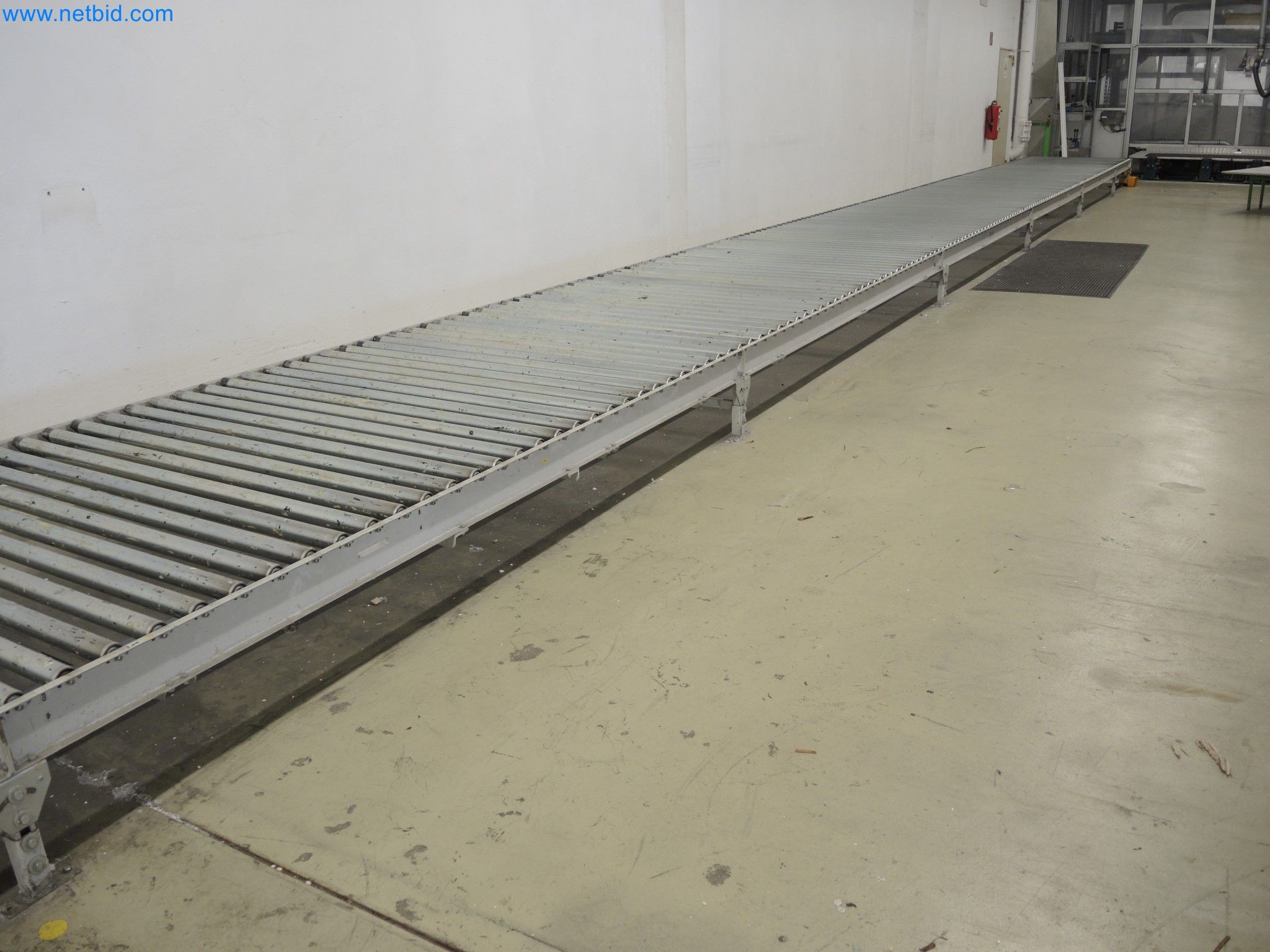 Machines for the production of insulation materials, EPS foam parts / particle foam components-2