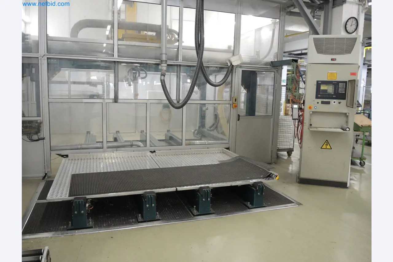 Machines for the production of insulation materials, EPS foam parts / particle foam components-1