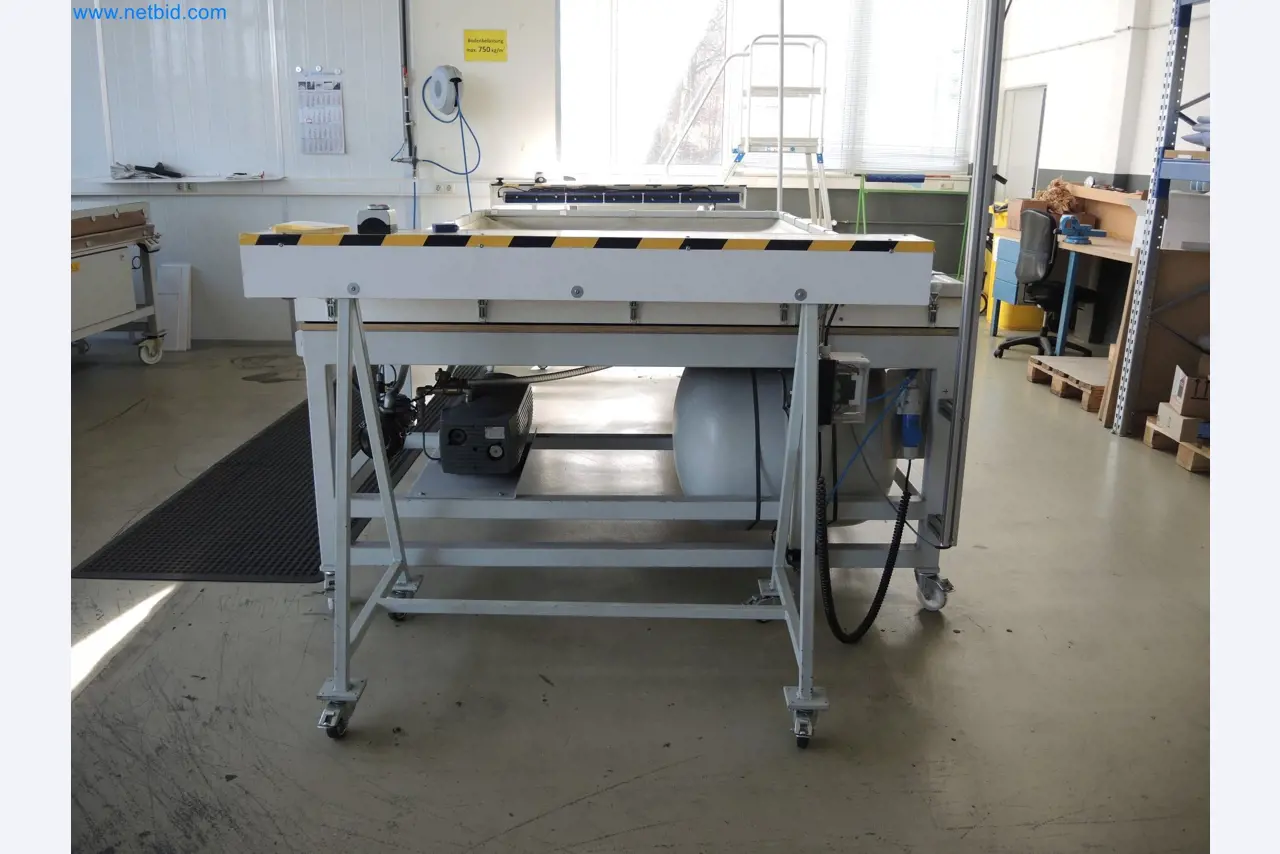 Máquinas para a produção de materiais de isolamento, peças de espuma EPS / componentes de espuma de partículas-1