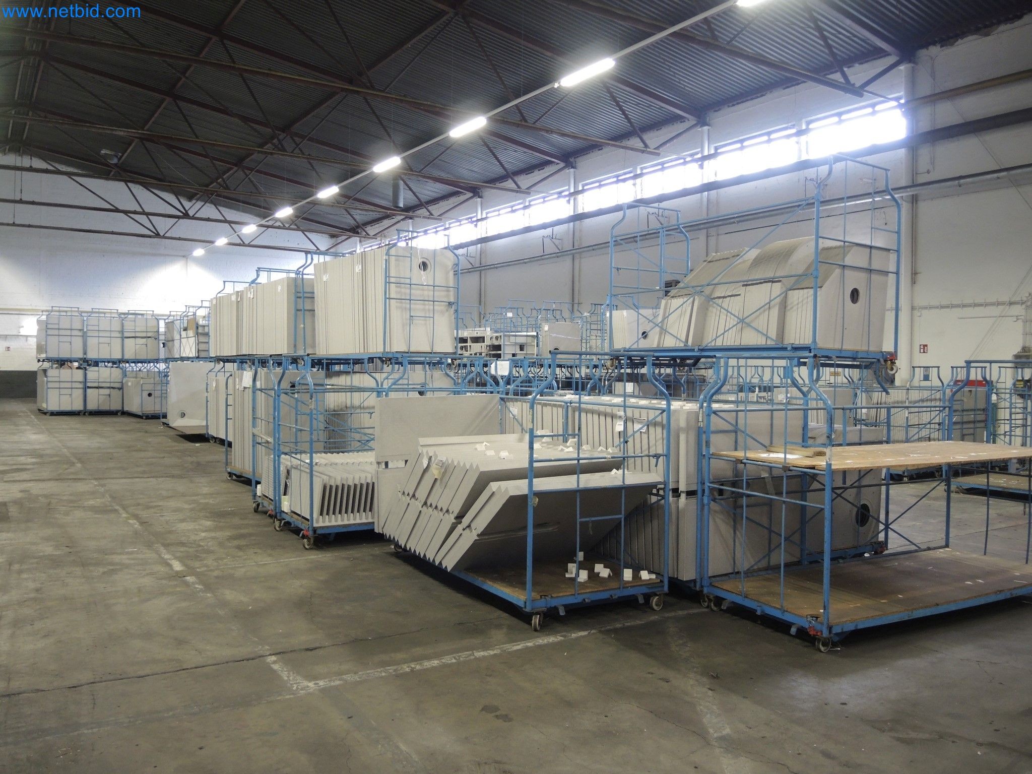 Machines for the production of insulation materials, EPS foam parts / particle foam components-2