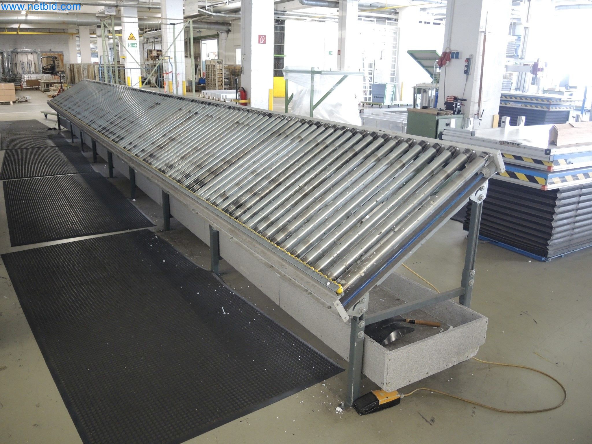 Machines pour la fabrication de matériaux isolants, de pièces en mousse EPS / de pièces en mousse à particules-1