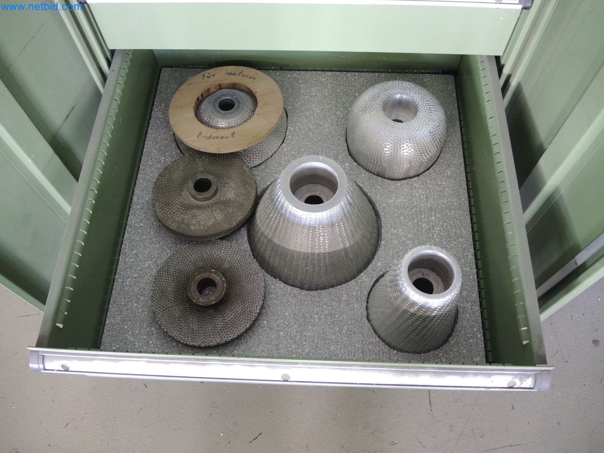 Machines pour la fabrication de matériaux isolants, de pièces en mousse EPS / de pièces en mousse à particules-8