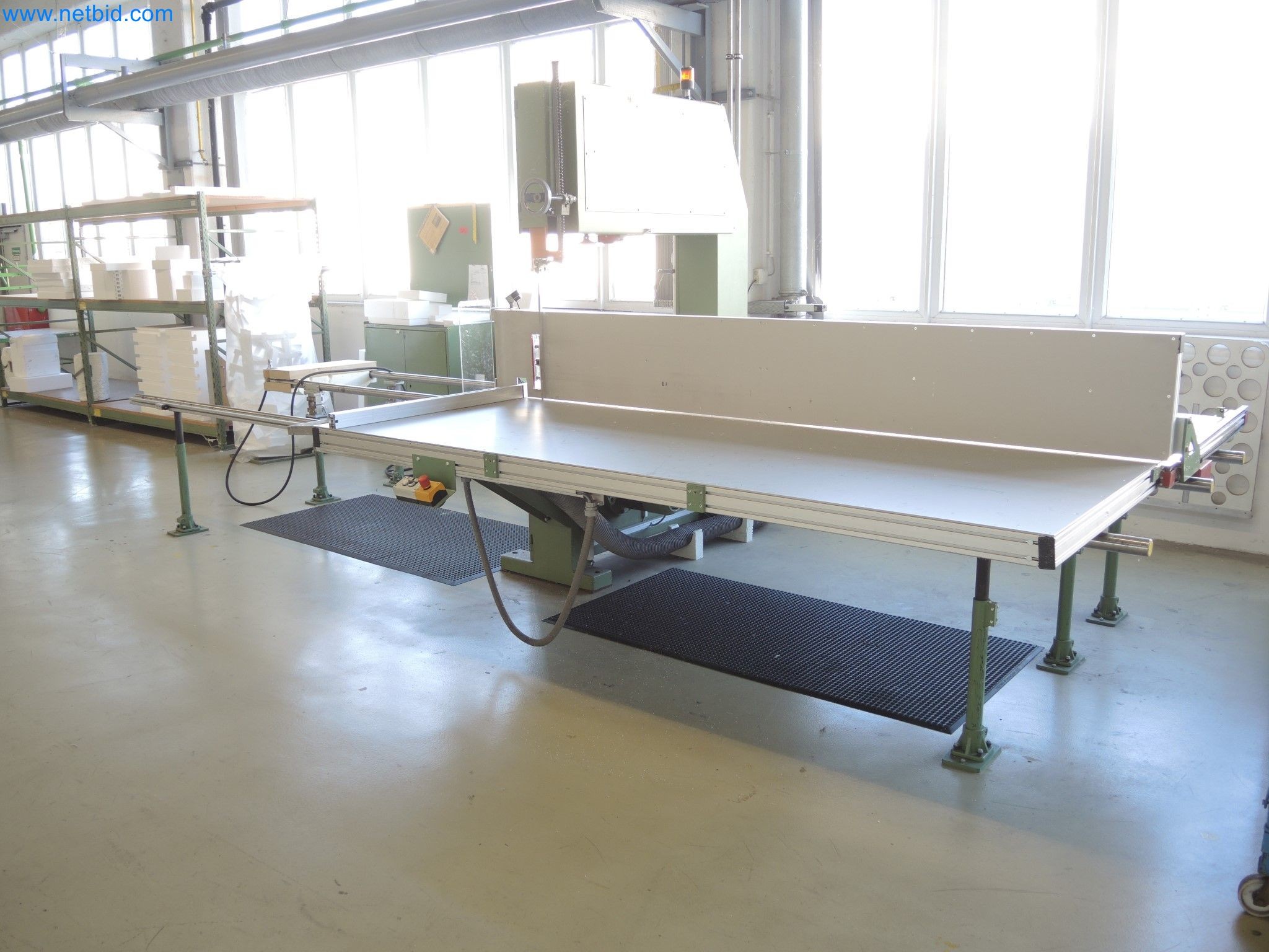 Machines for the production of insulation materials, EPS foam parts / particle foam components-2