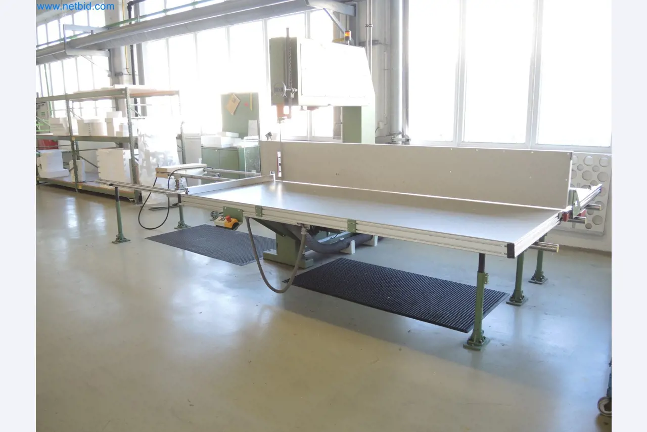 Machines for the production of insulation materials, EPS foam parts / particle foam components-2