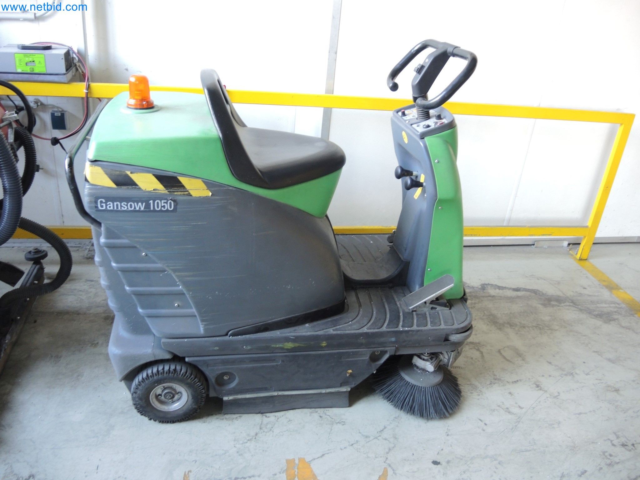 Maszyny do produkcji materiałów izolacyjnych, elementów z pianki EPS / elementów z pianki wiórowej-1