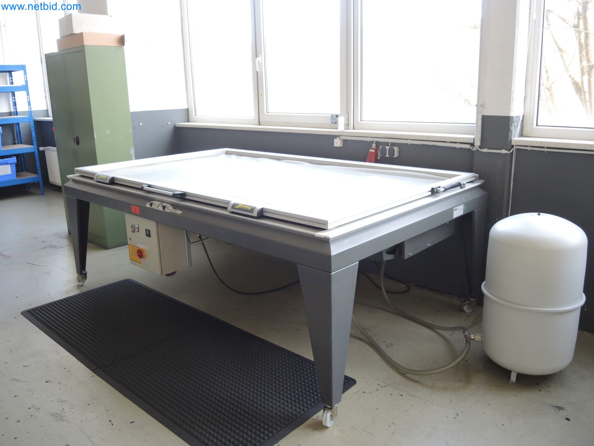 Machines for the production of insulation materials, EPS foam parts / particle foam components-1