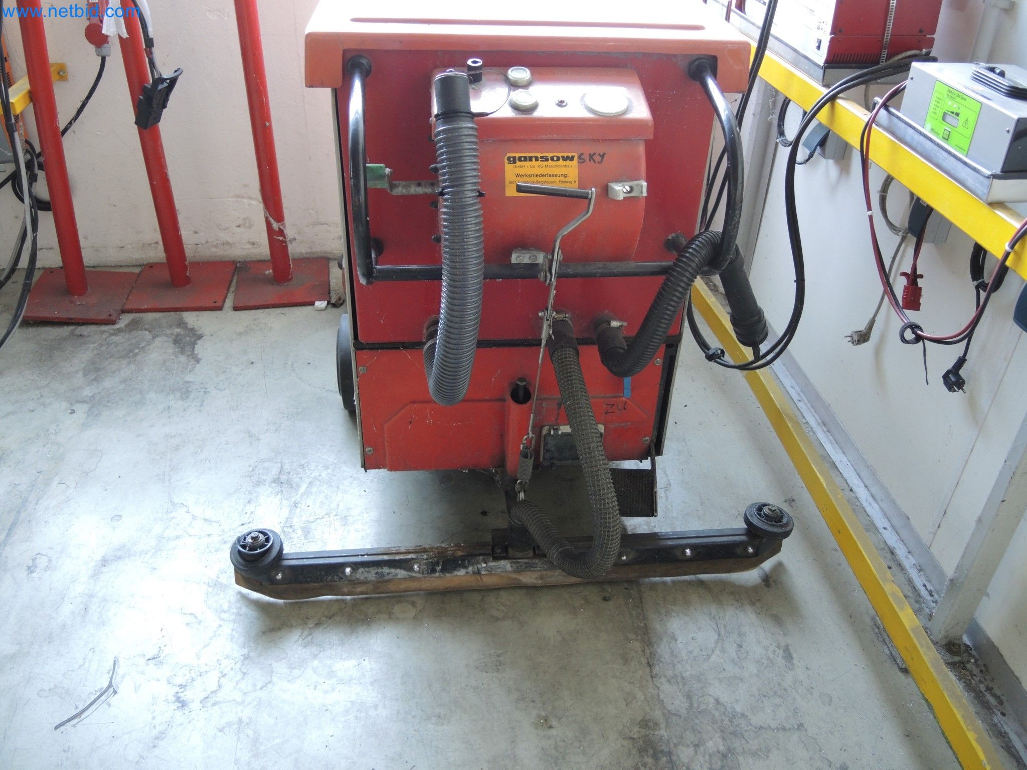 Machines for the production of insulation materials, EPS foam parts / particle foam components-2