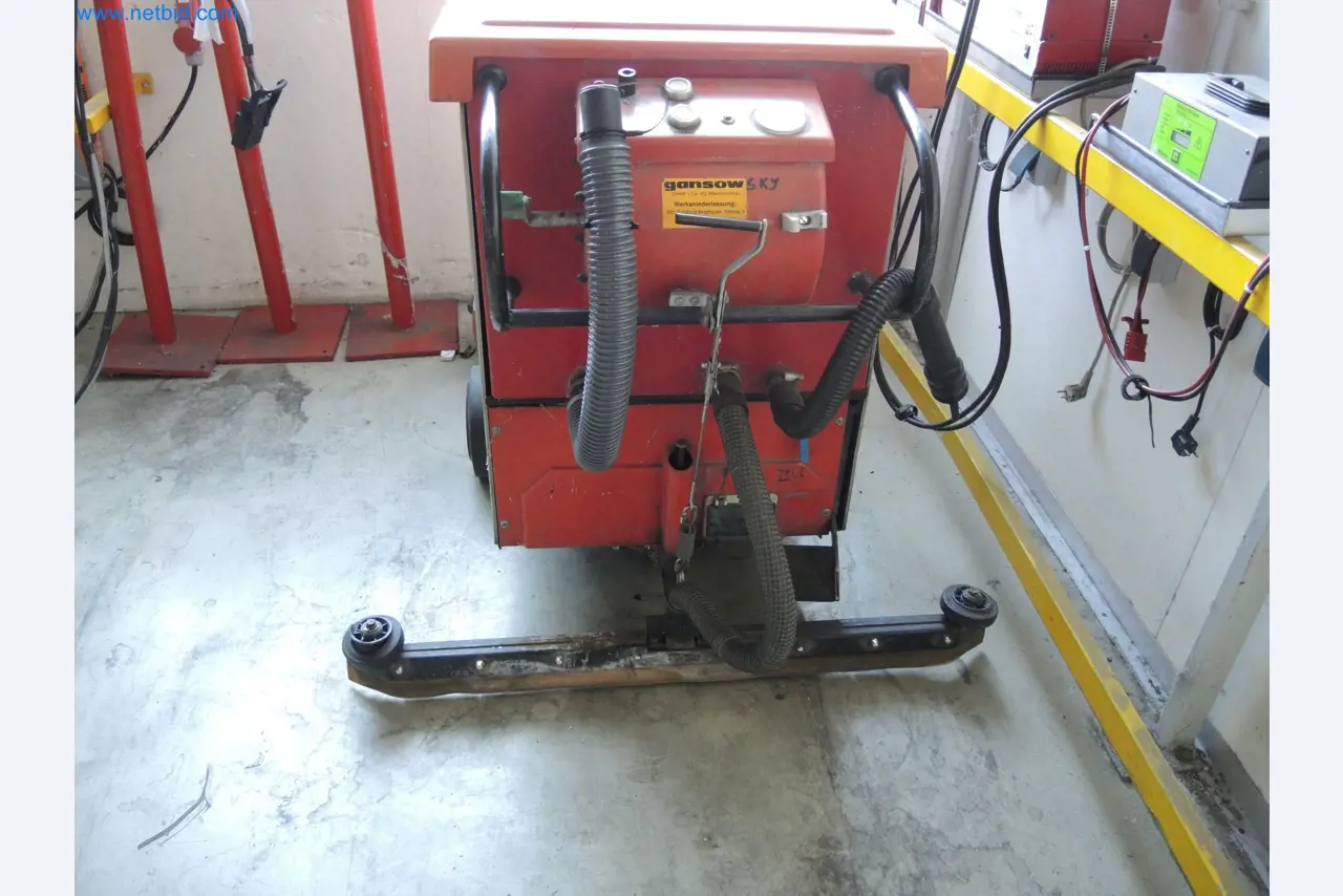 Machines for the production of insulation materials, EPS foam parts / particle foam components-2