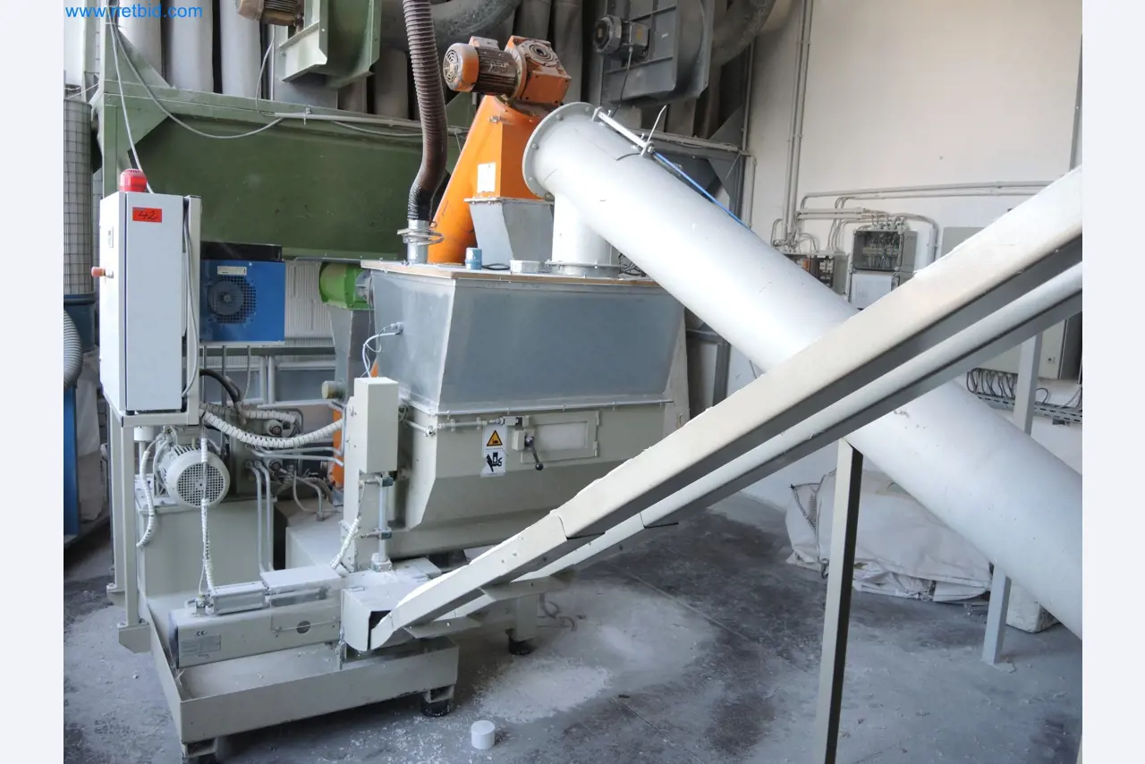 Stroji za proizvodnjo izolacijskih materialov, delov iz EPS pene/delov iz penjenih delcev-1