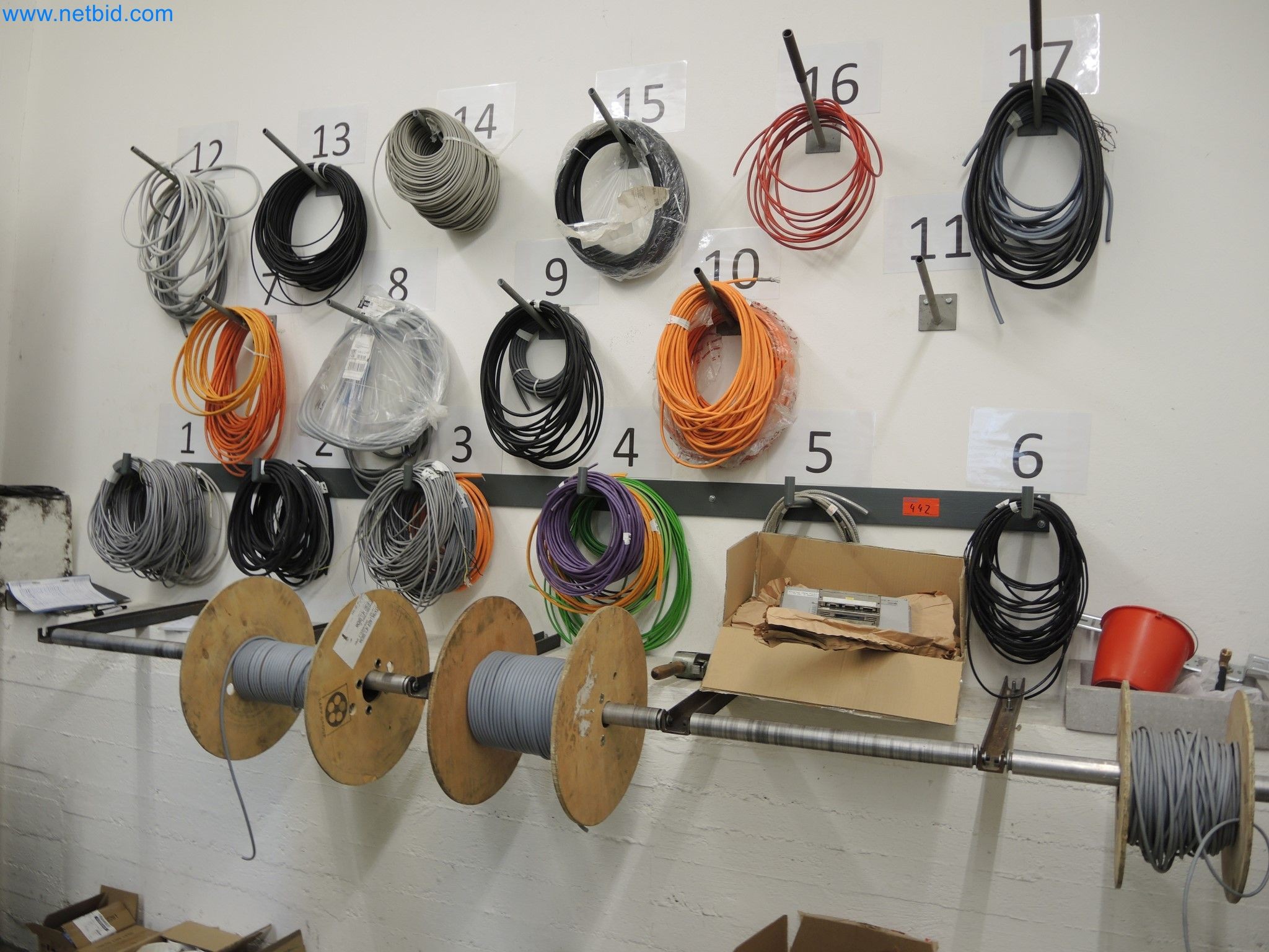 Machines for the production of insulation materials, EPS foam parts / particle foam components-1