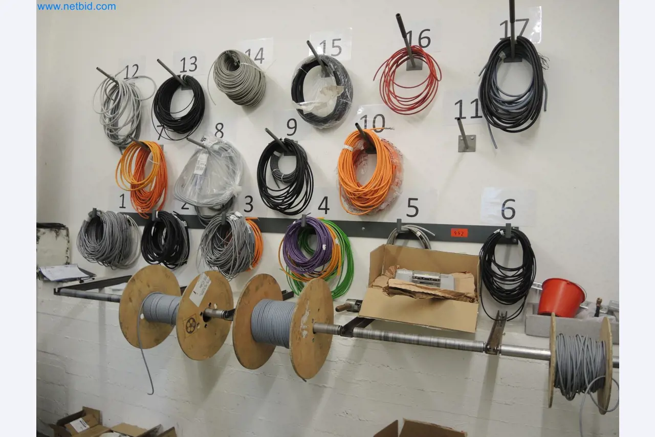 Machines for the production of insulation materials, EPS foam parts / particle foam components-1