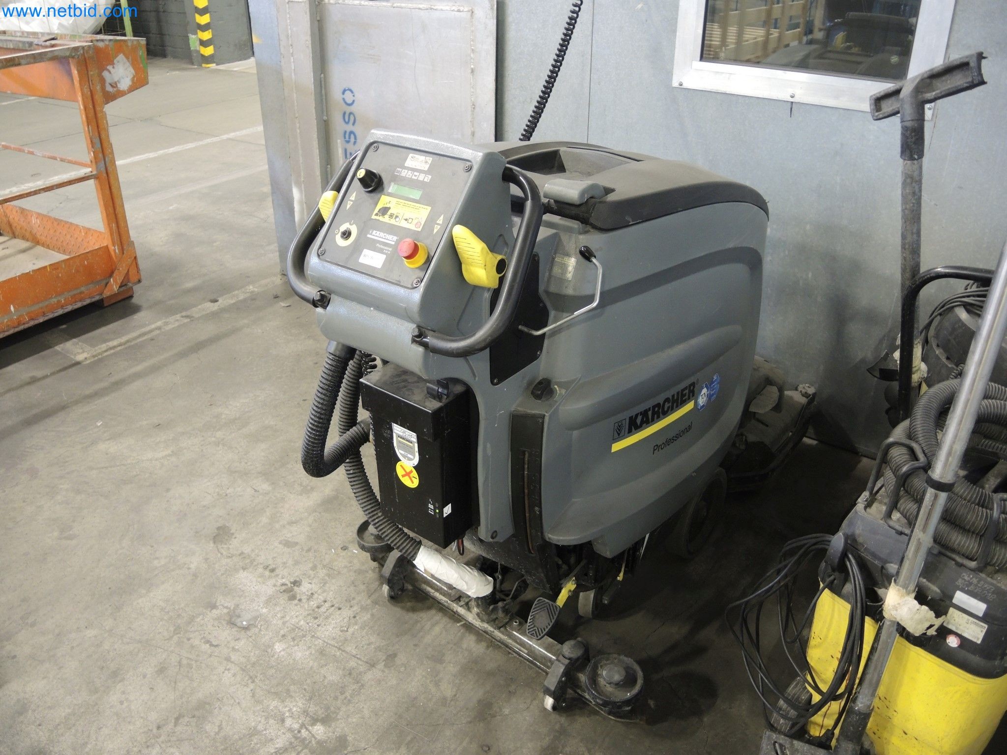 Machines for the production of insulation materials, EPS foam parts / particle foam components-2