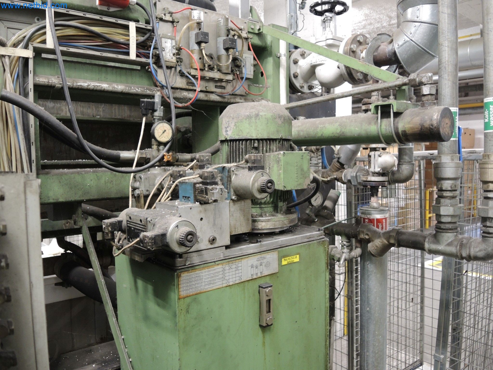 Machines for the production of insulation materials, EPS foam parts / particle foam components-6