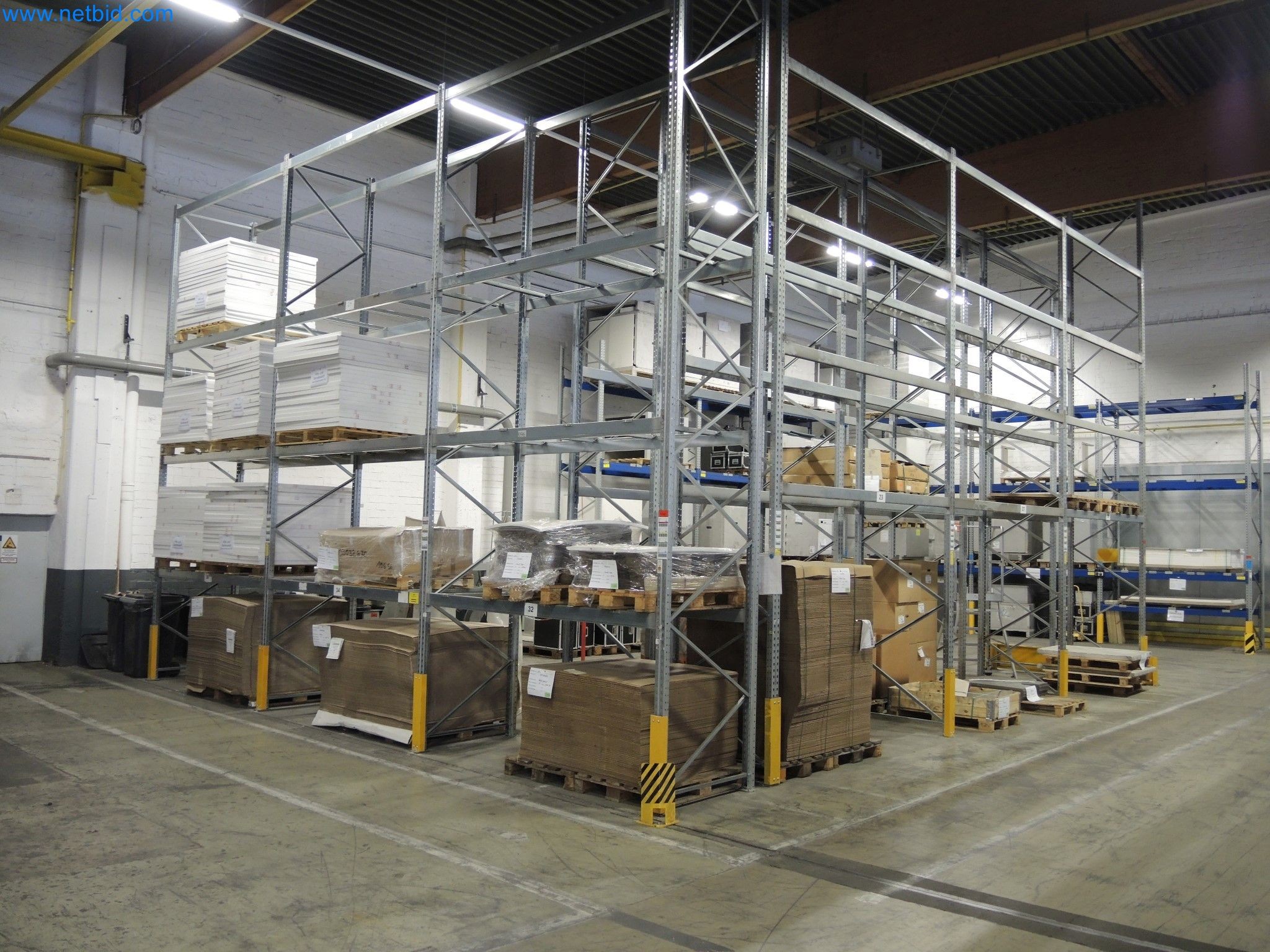 Machines for the production of insulation materials, EPS foam parts / particle foam components-3