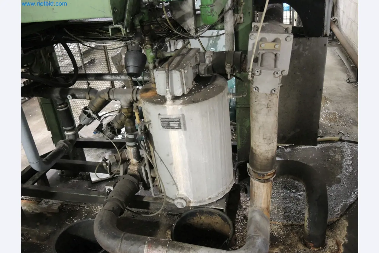 Machines for the production of insulation materials, EPS foam parts / particle foam components-3