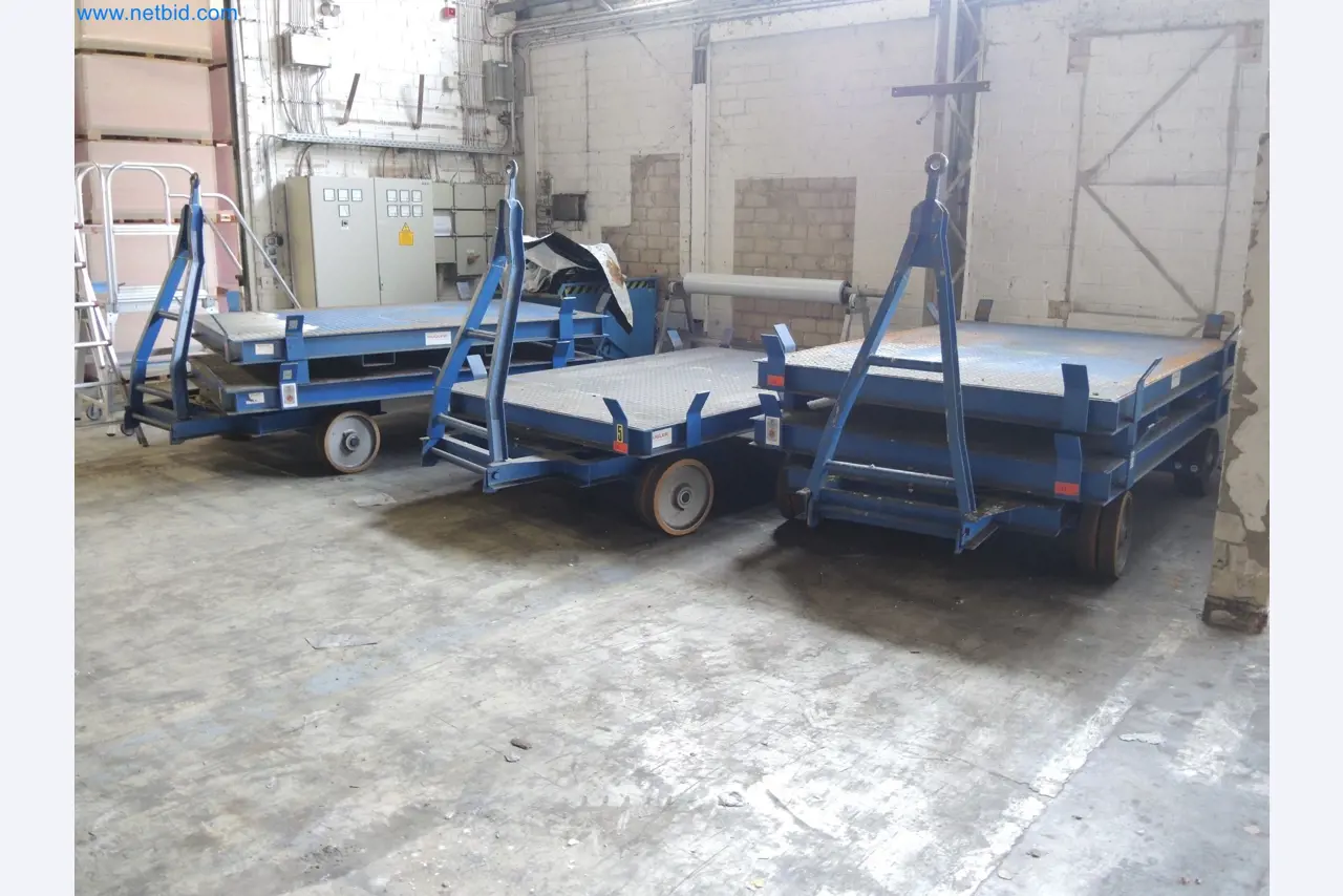 Machines for the production of insulation materials, EPS foam parts / particle foam components-1